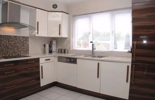 Brown and White Kitchen - PH Build Brown and white kitchen