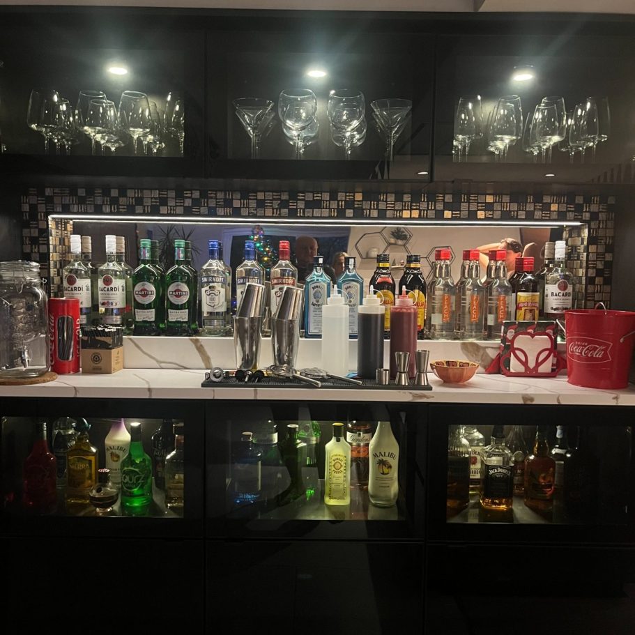 Full Bar at home Set Up - PH Build House bar with bottle and glasses